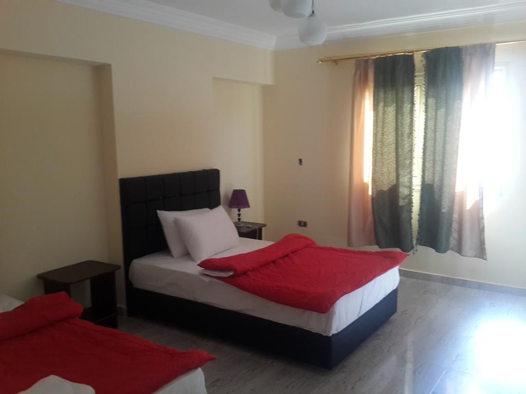 Alexander The Great Hotel Alessandria Esterno foto